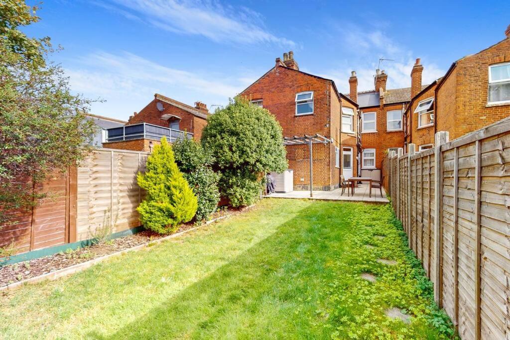 Spacious 2Bd Apartment Cricklewood Londres Extérieur photo